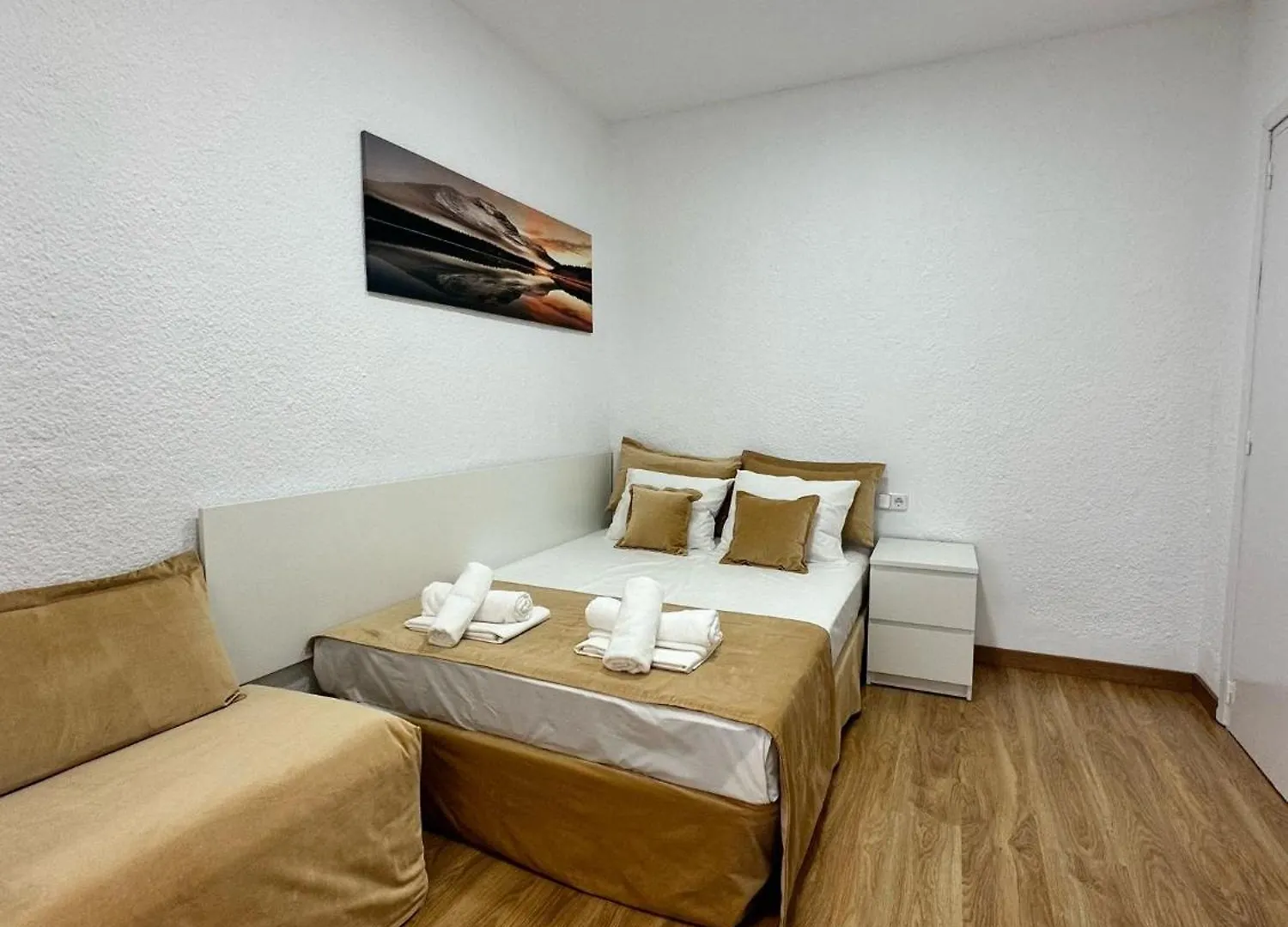 Mi Casa Es Tu Casa Apartment L'Hospitalet de Llobregat 0*,  Spain