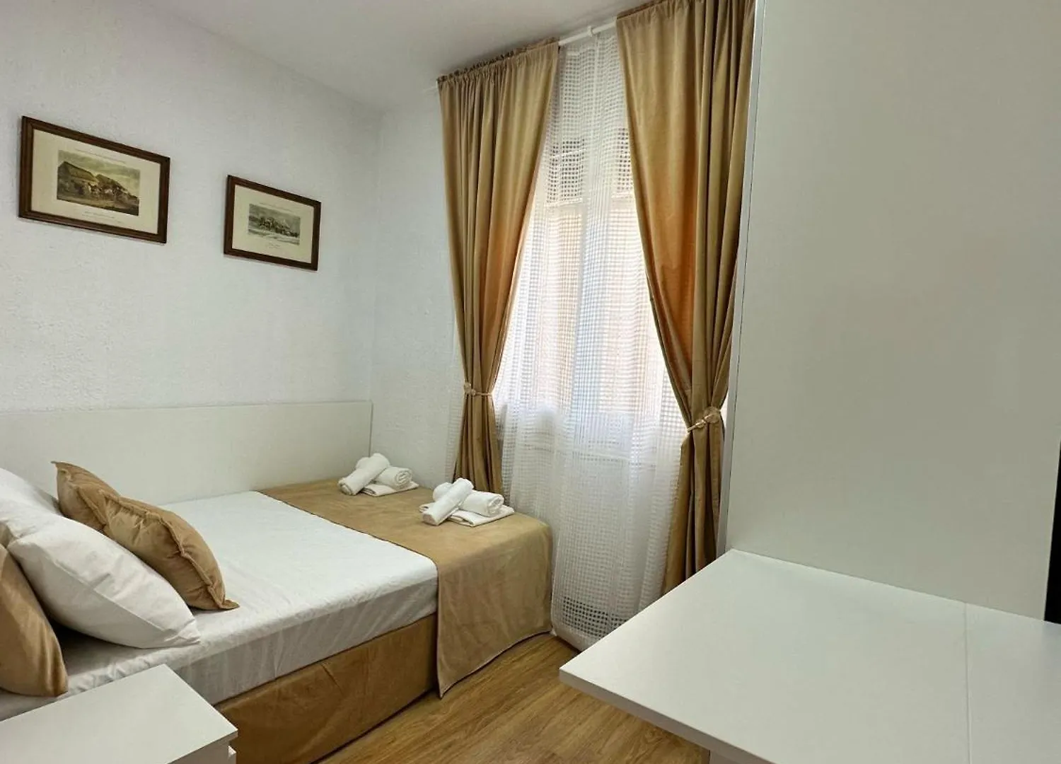 Mi Casa Es Tu Casa Apartment L'Hospitalet de Llobregat Homestay